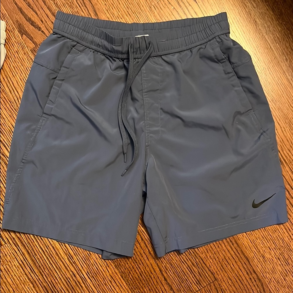 Nike Black Athletic Shorts for Performance